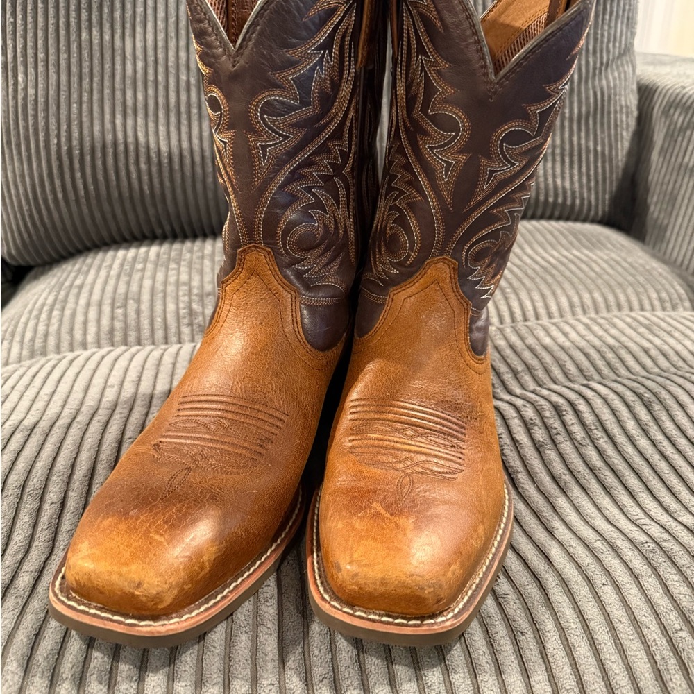 Ariat Sport Herdsmen Peanut Butter and Brown Punchy Square Toe Boots
